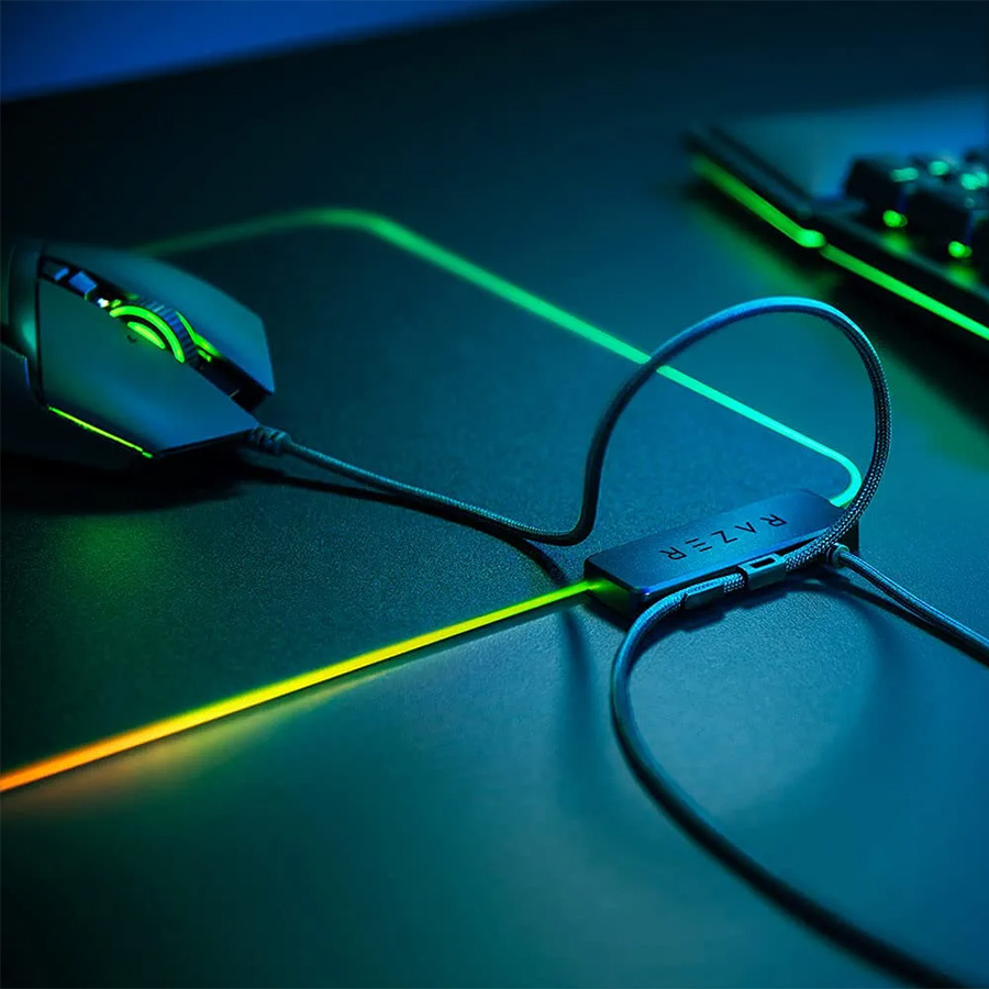Podloga za miš Razer Firefly V2 - Hard Surface Mouse Mat with Chroma - FRML Packaging RZ02-03020100-R3M1 - Image 4